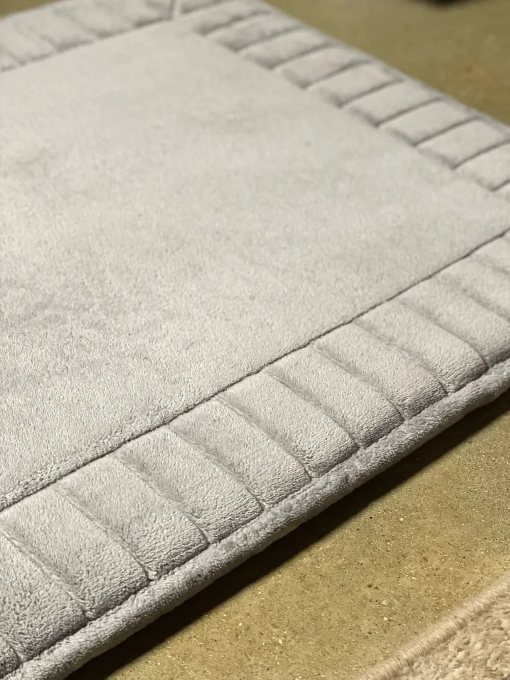 Large Gray Memory Foam Bathmat - Super Soft - (2 ft. X 3 ft.)